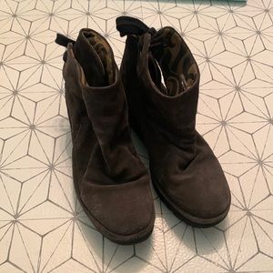 Fly London wedge. Tie back bootie 38